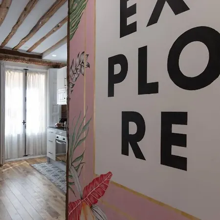 Bonito Apartamento En Tipica Corrala En El Centro De Madrid-3